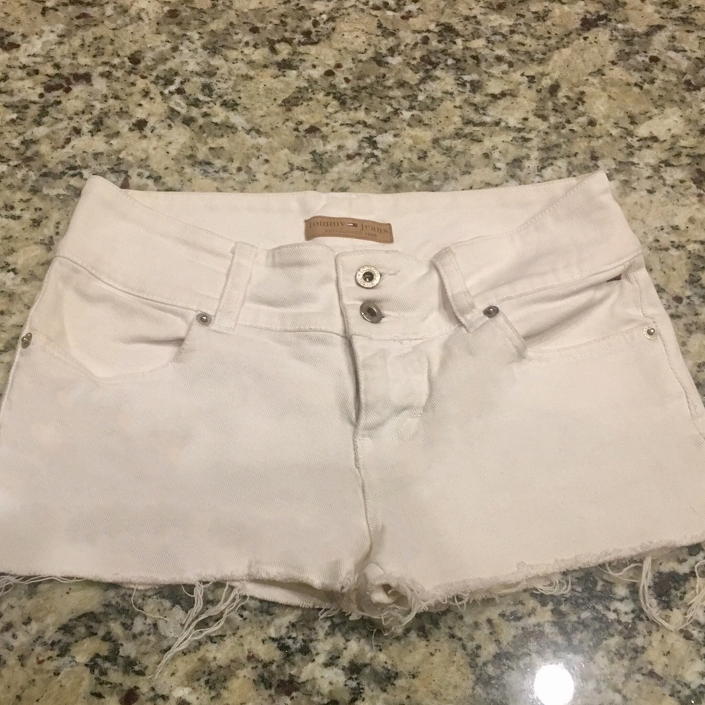 White Tommy Hilfiger Jeans cut off shorts !